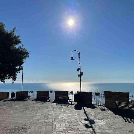 Angolo Della "Loggia" Silvi Paese Exterior foto